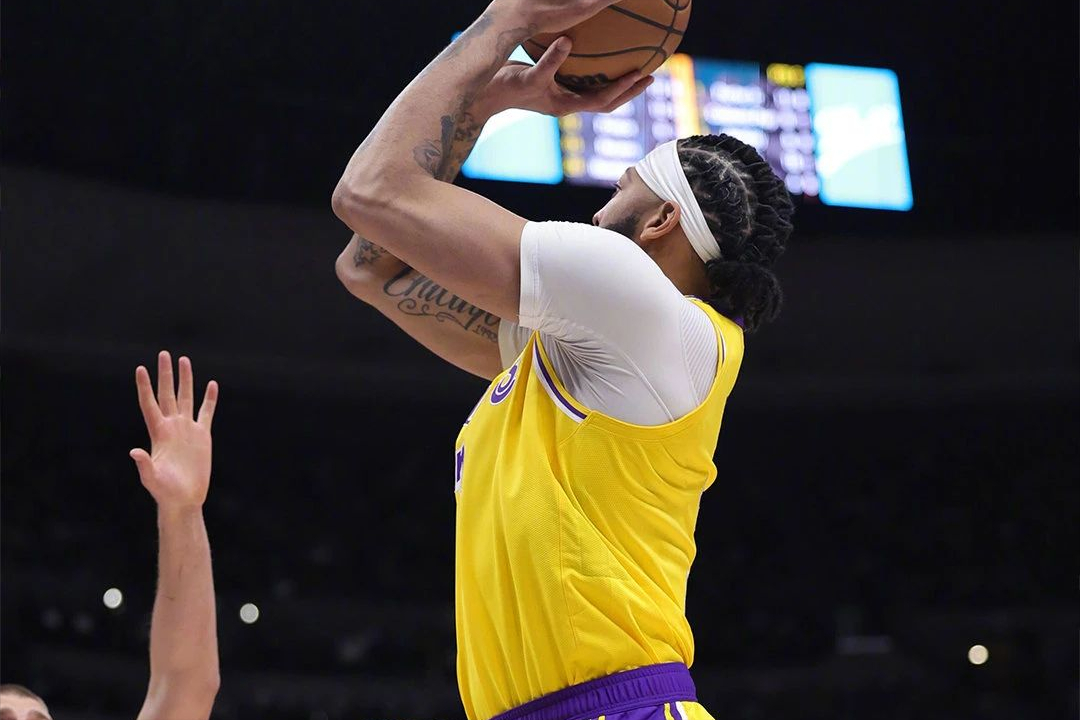 爱游戏-湖人不断突破！，穆雷连续七场比赛得分超过持续失利观众掌声雷动的简单介绍-爱游戏