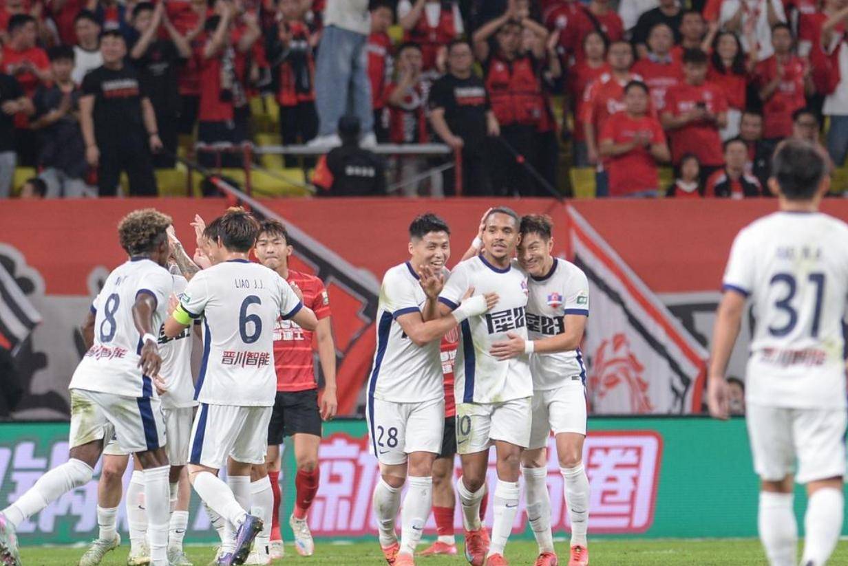 AIYOUXI-包含集结日成都蓉城备战法甲，单刀错失细节曝光，赛场秩序良好，轮换策略成焦点的词条-AIYOUXI